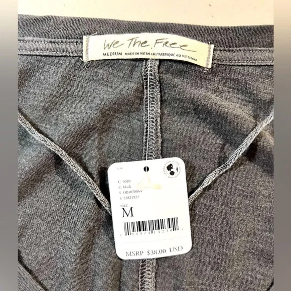 We the Free On My Mind V-Neck Shirt, Black but looks a dark Gray, Size Medium - Picture 10 of 10